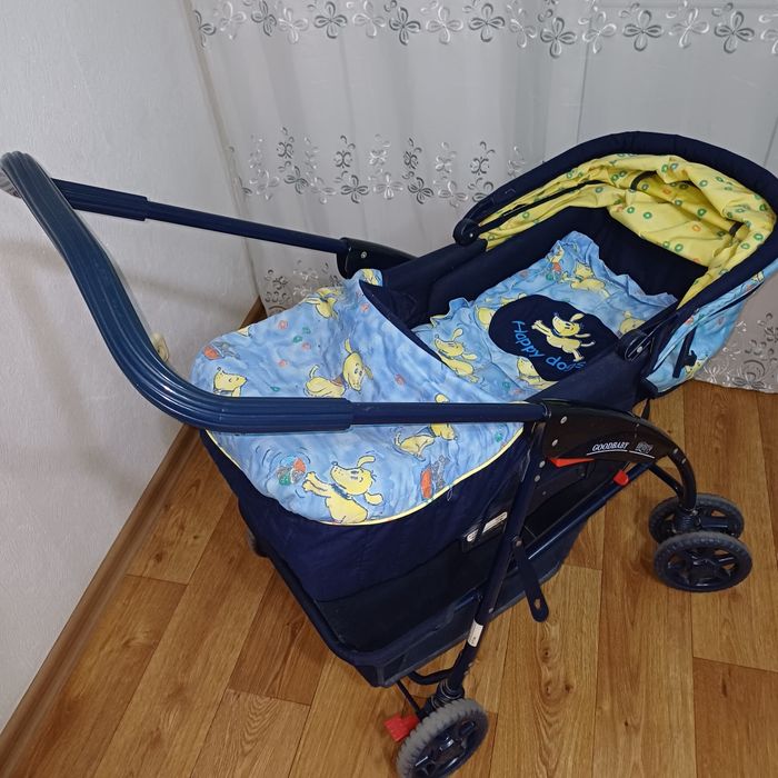 Коляска прогулочная