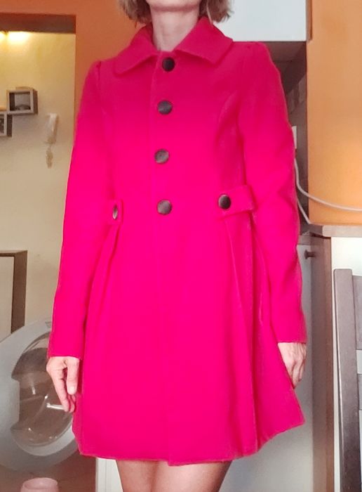 Дамско палто и пелерина