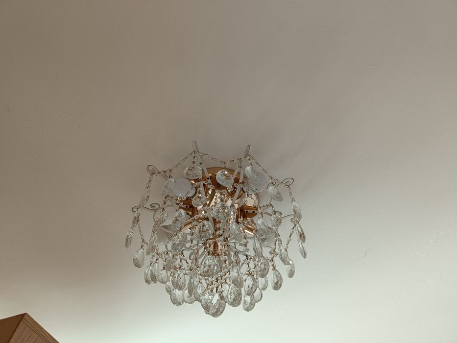 Продам  люстры  б/у,