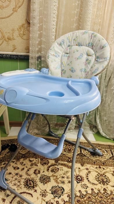 Столик для кормления ребенка