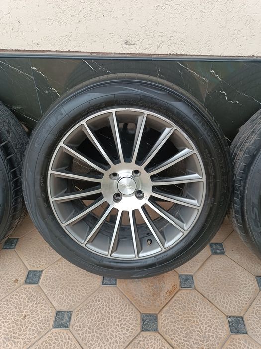 Mers Diska Balon 215 55 R17 Holati Yaxshi Ayibi Yoq