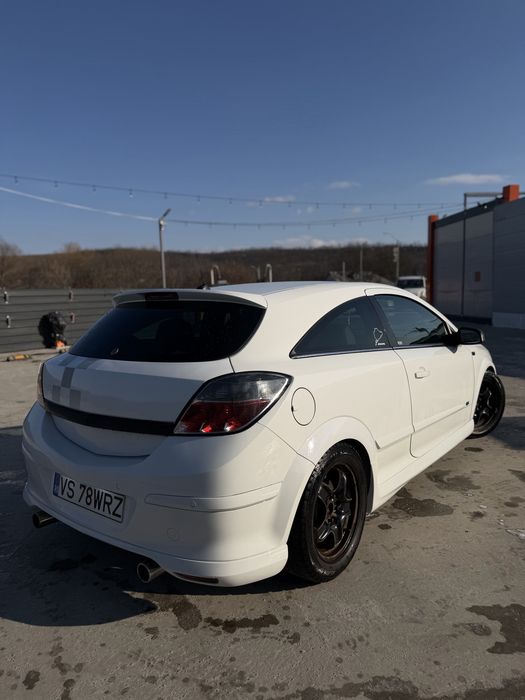 Opel Astra H GTC - Nurburgring edition KIT