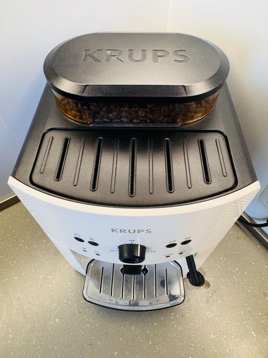 Кафеавтомат KRUPS EA8105 + ПОДАРЪК почистващи таблетки KRUPS