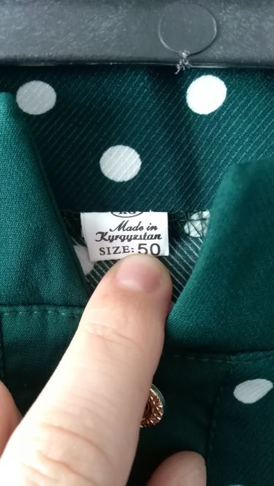 Продам  блузки новые.