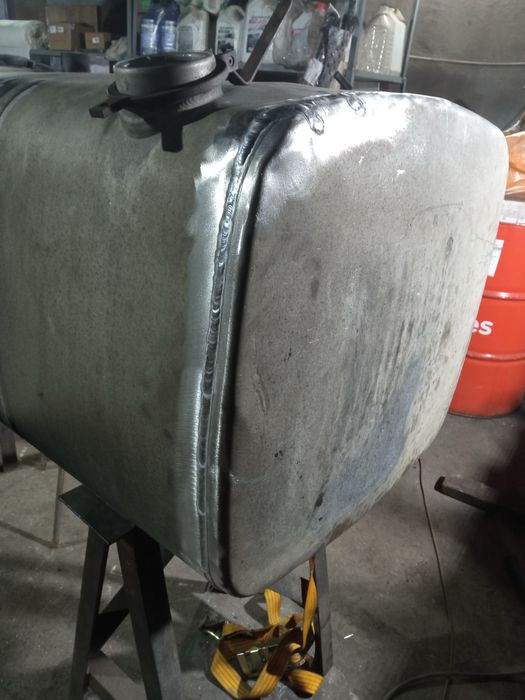 Сварка  топливных баков  Даф Вольво