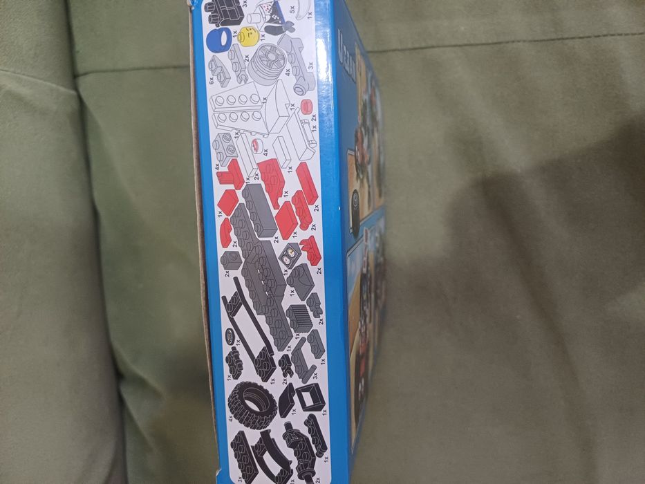 Продам  конструктор Лега