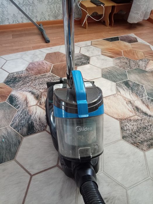 Продается  пылесос