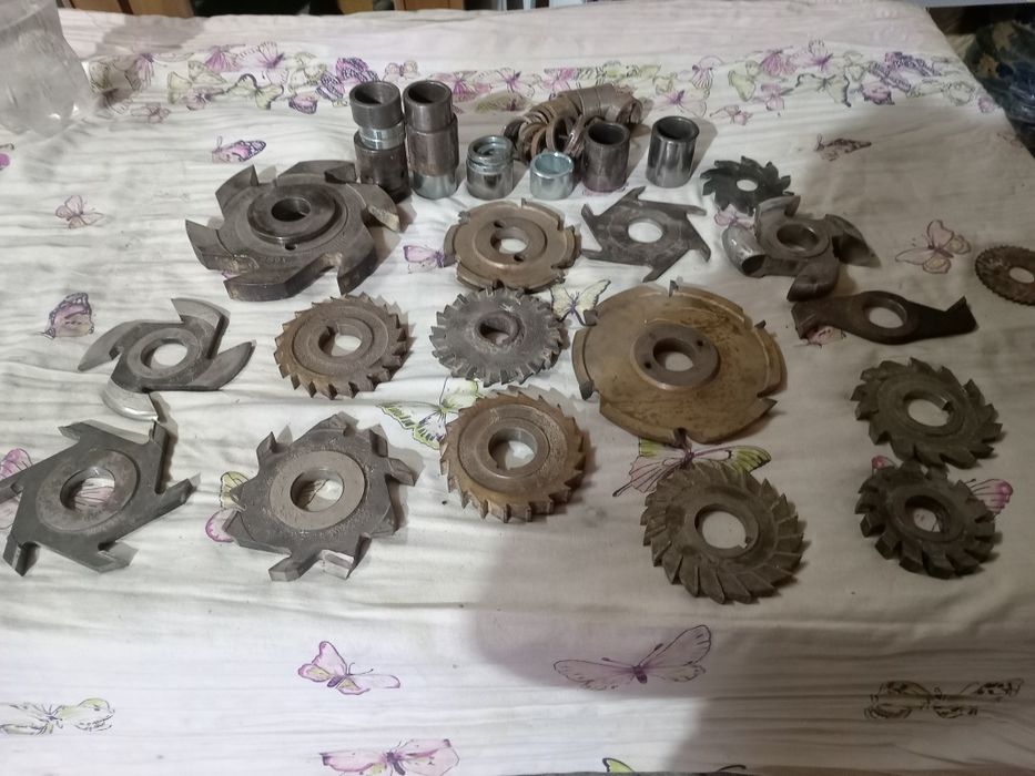 Продам фрезы столярные.