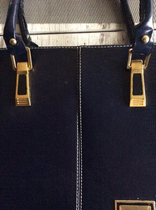 нова дамска чанта