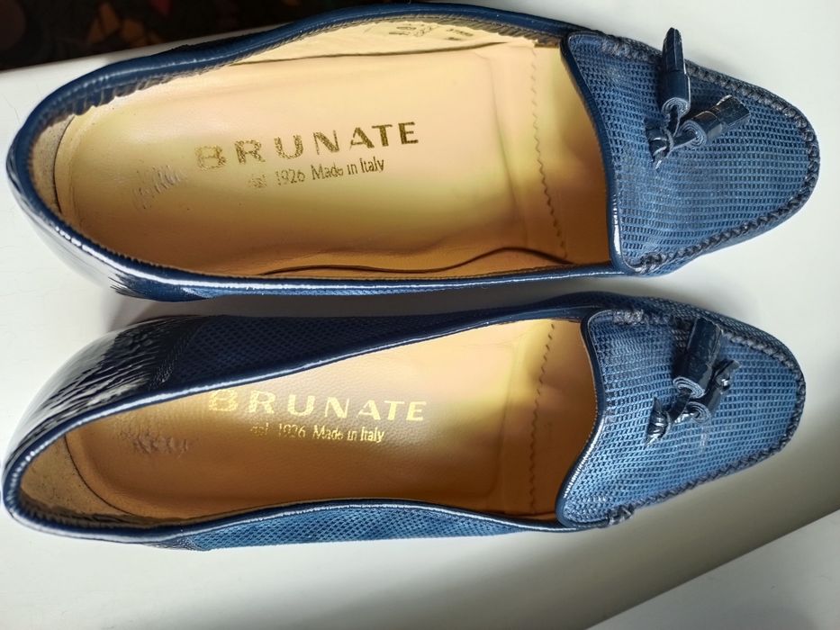 Продам женские туфли