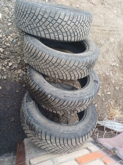 Продам 4 баллона зимней резины