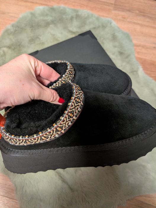 Cizme îmblănite tip UGG,Nr 37,aproape noi