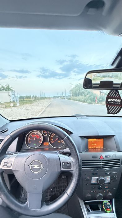 OPEL Astra 2005 — imagine 5