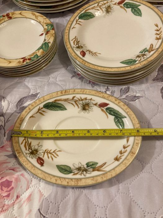 Порцеланов сервиз за хранене