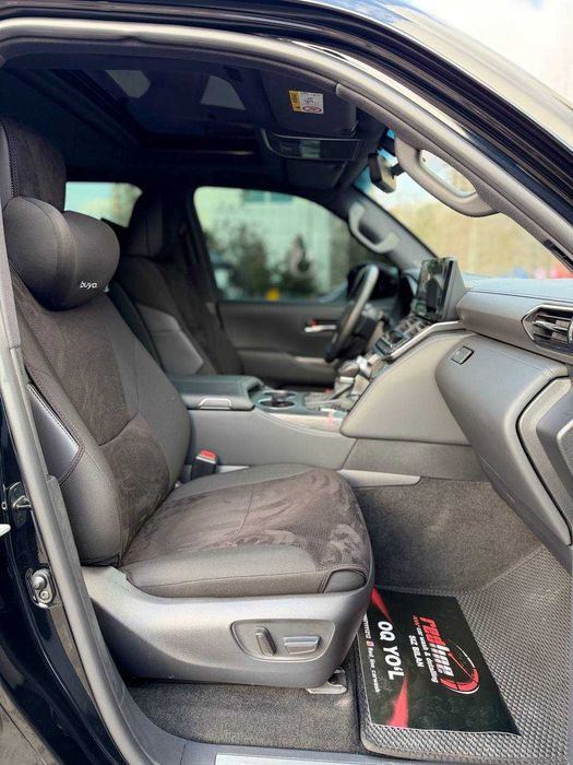 Sotuvda Toyota Land Cruiser 300 3.5 Twin Turbo