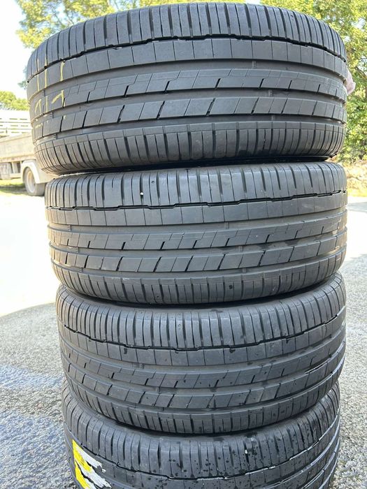 4 броя Гуми Hankook 255 / 45 R 20 почти нови!