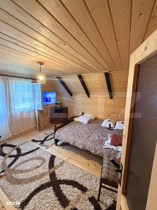 Casa de vacanta , 114 mp , 1080 mp teren, Vama, Bucovina