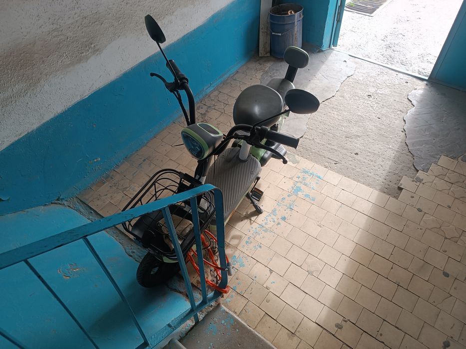 Скутер электрический