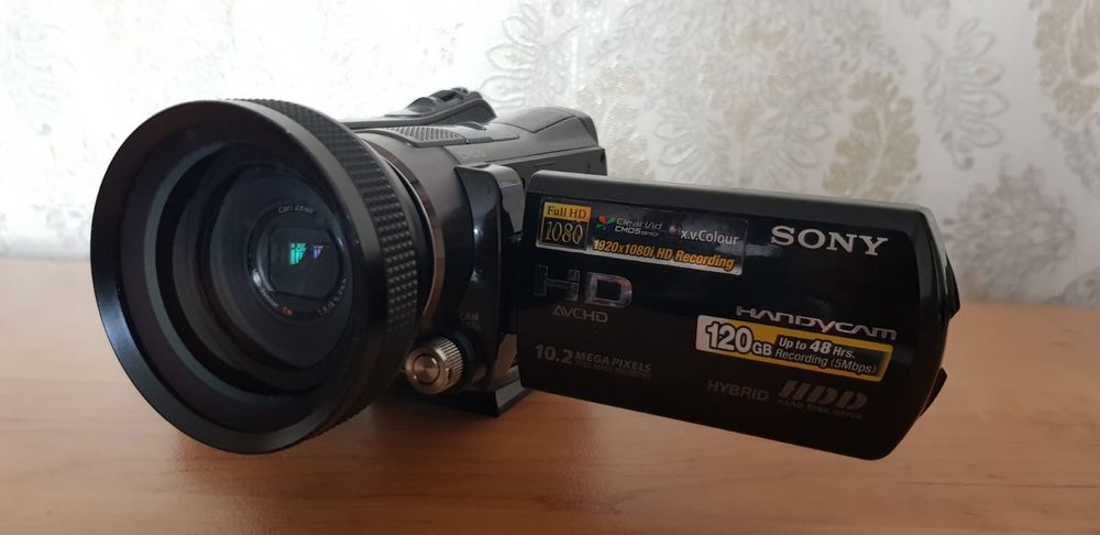 Продам видеокамеру Sony HDR-SR12E. 120 GB.