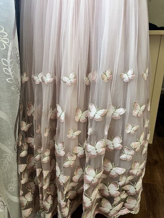 Продам платье на девочку