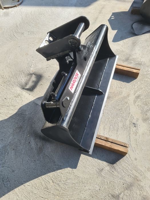 Накланяща се планировъчна кофа, хидравлична за багер