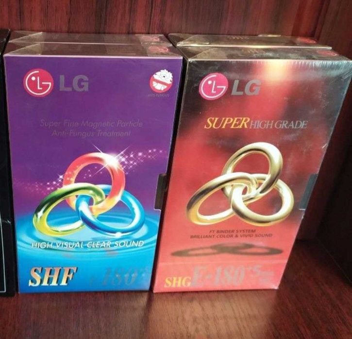 Видеокассеты LG 185 min в двух видах