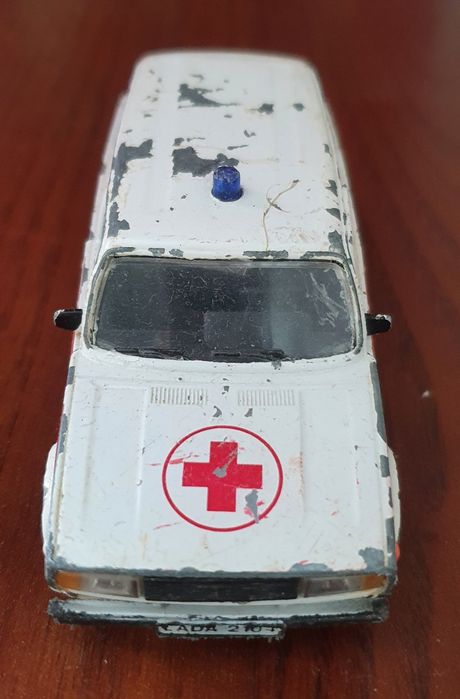 Машинка коллекционная  Медслужба