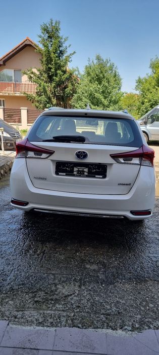 TOYOTA Auris 2018 — imagine 2