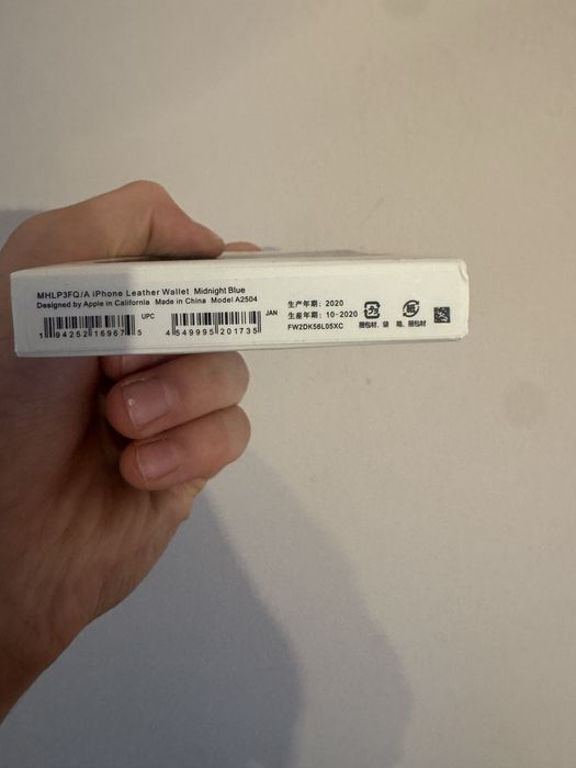 Vand Apple Wallet nou in cutie,