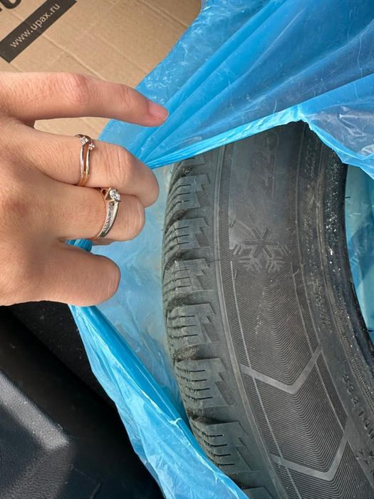 ЗИМНИЕ ШИНЫ  Размер-17