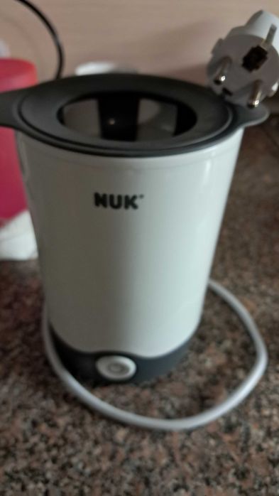 Нагревател за бебешки млеко и пюрета на Nuk