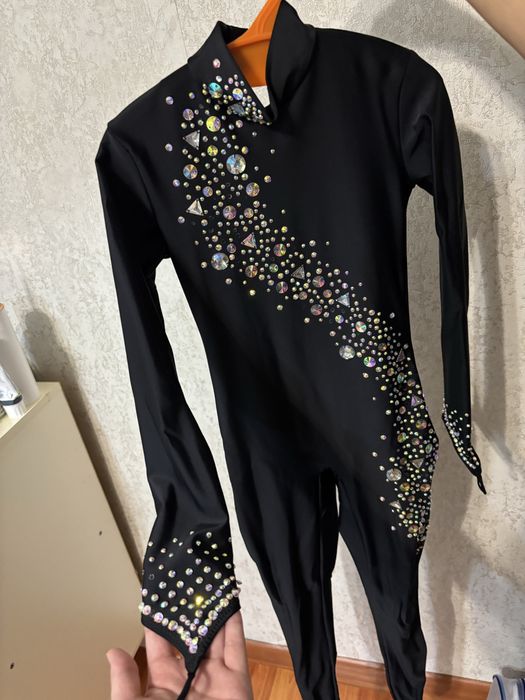 костюм для гимнастики