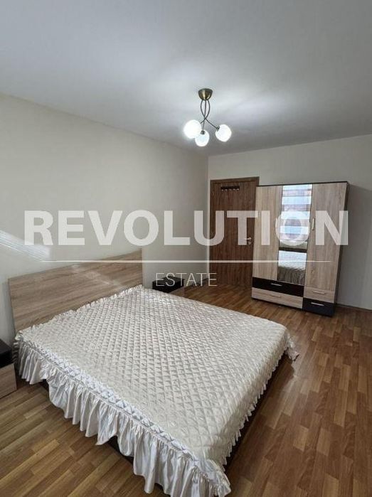 Дава се под наем Двустаен апартамент в Варна, Център - 60 кв.м за 518.67 € - Снимка #3