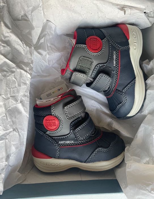 Oригинални апрески Geox