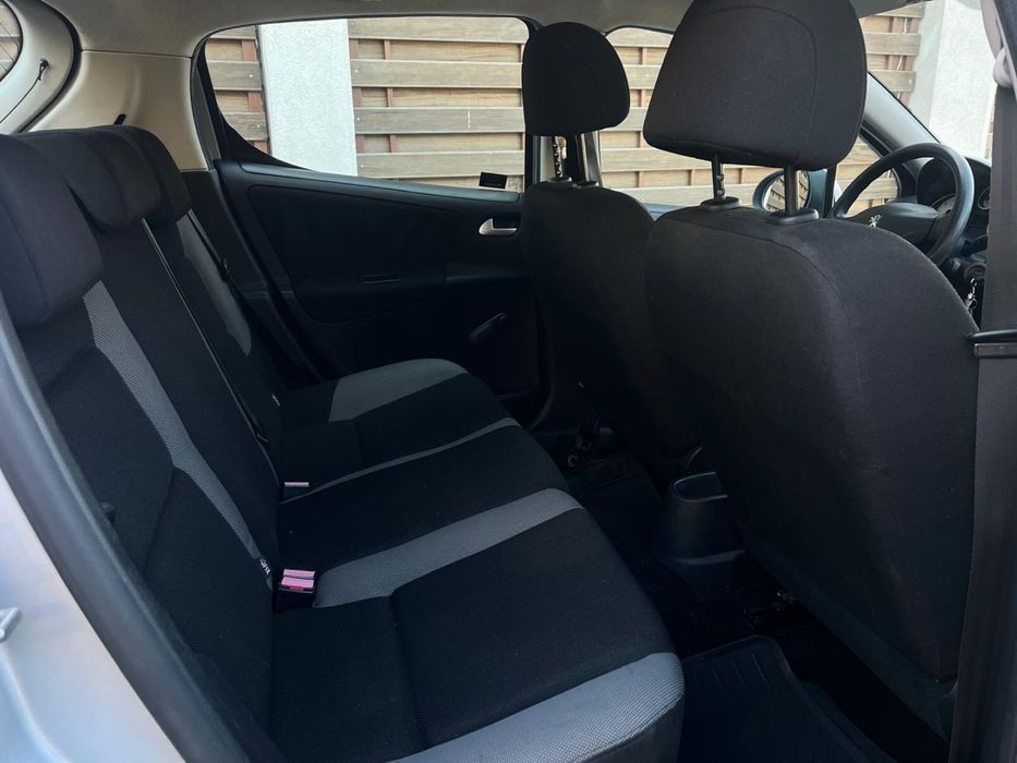 • Peugeot 207 • Km:119.000 reali •