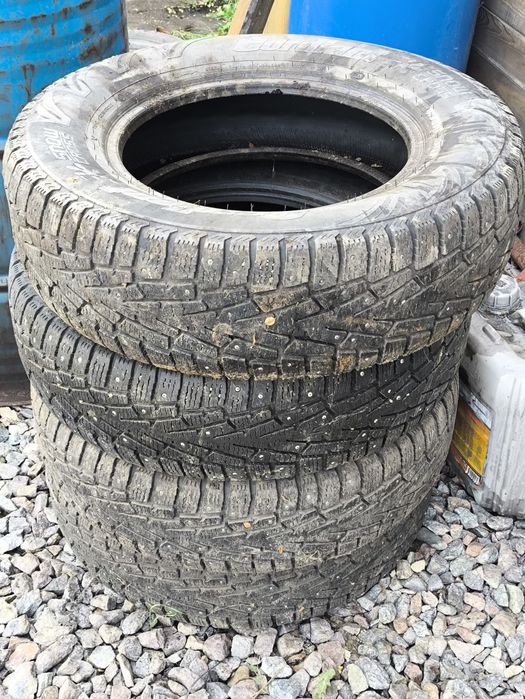 Шины зимние, 225/70 R16