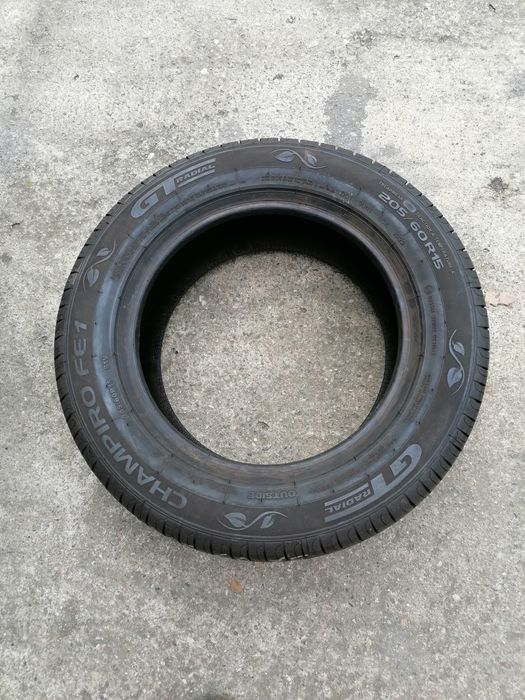 Vând 4 anvelope vară gt radial 205.60.15