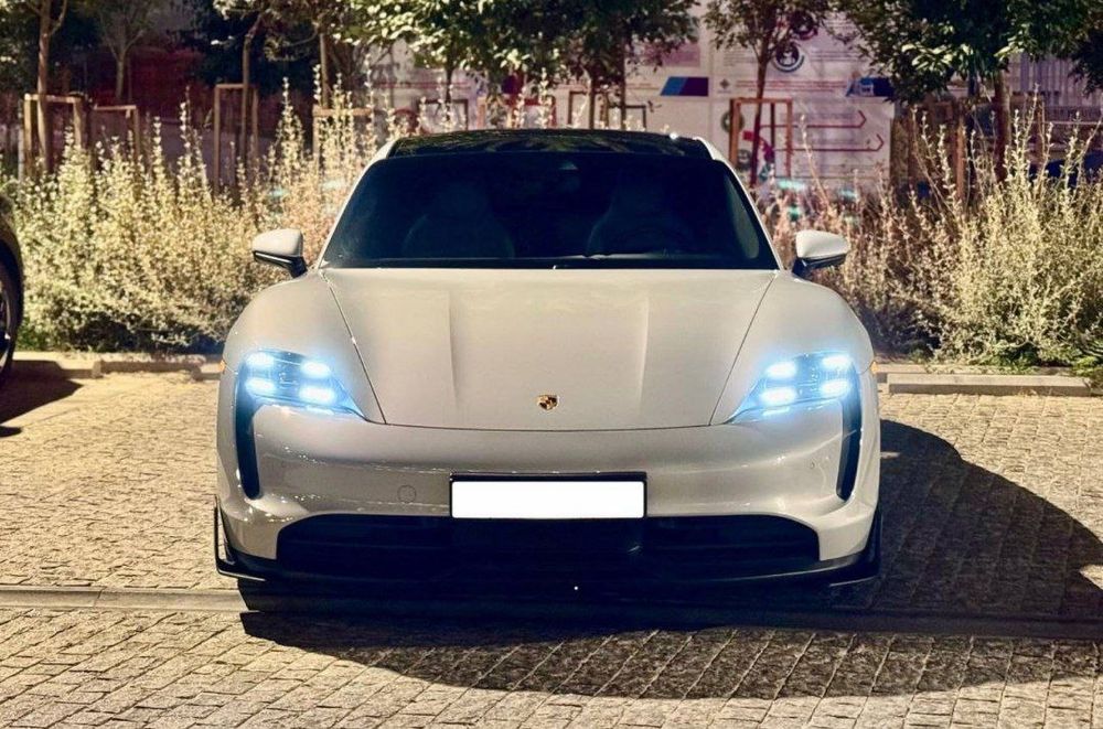 Porsche taycan продается