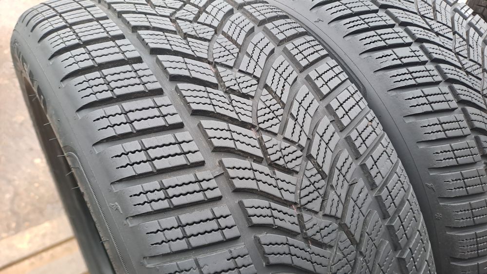 2бр. 245/45/18 Goodyear Ultragrip Performance +