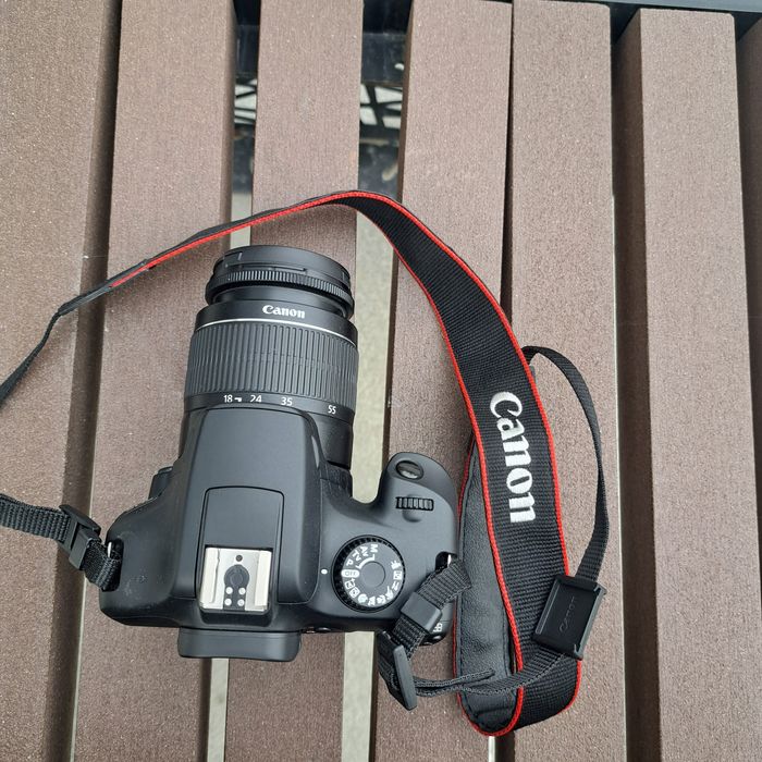 Canon EOS 4000D.