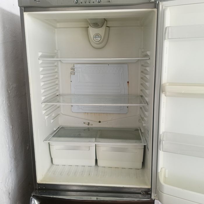 Продам холодильник Санду