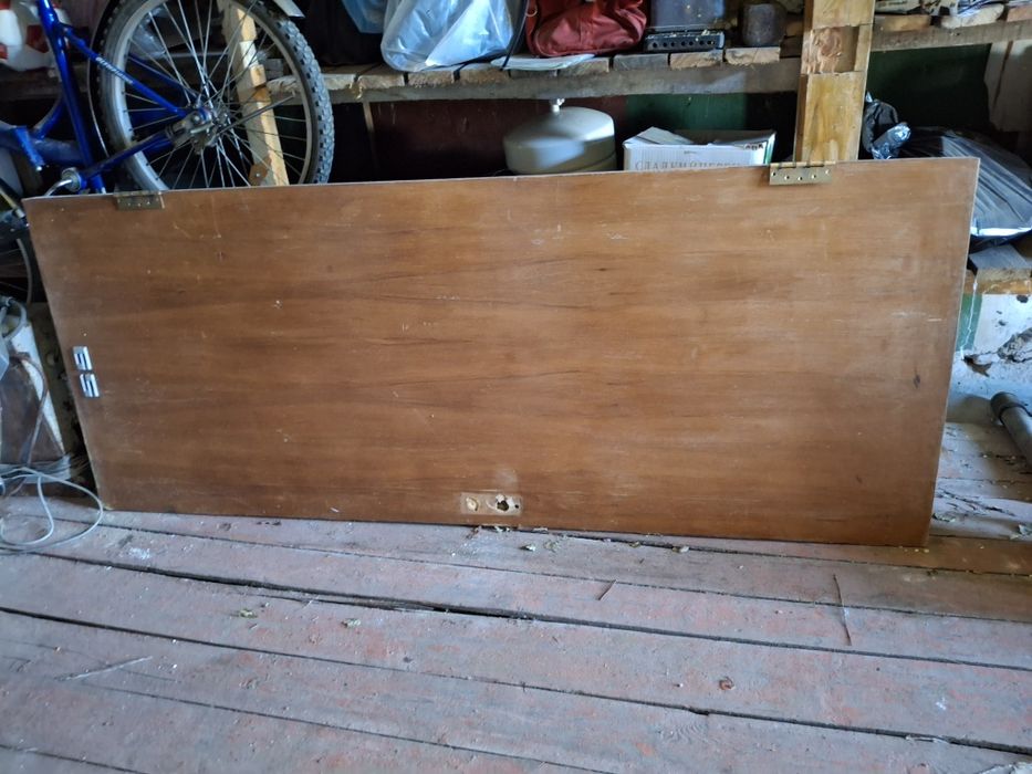 Продам Дверь деревянная