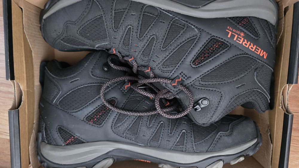 Продавам Норт Фейс чисто нови, Мерел ,Ню Баланс,  Пума, Ортоклаз и мок