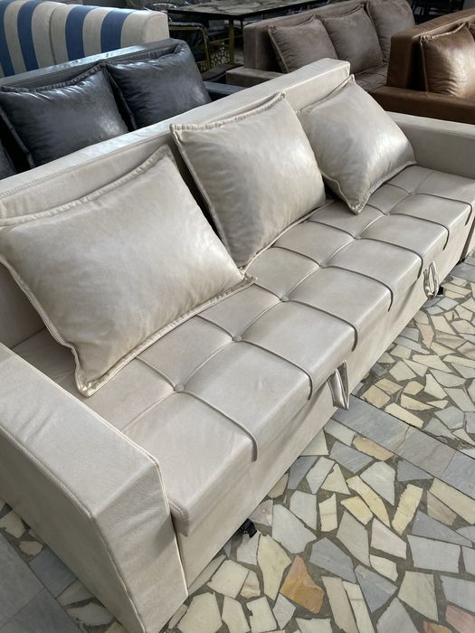 Divan myaxkiy mebel