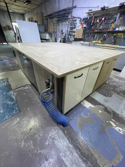 Работна маса за мебелен цех