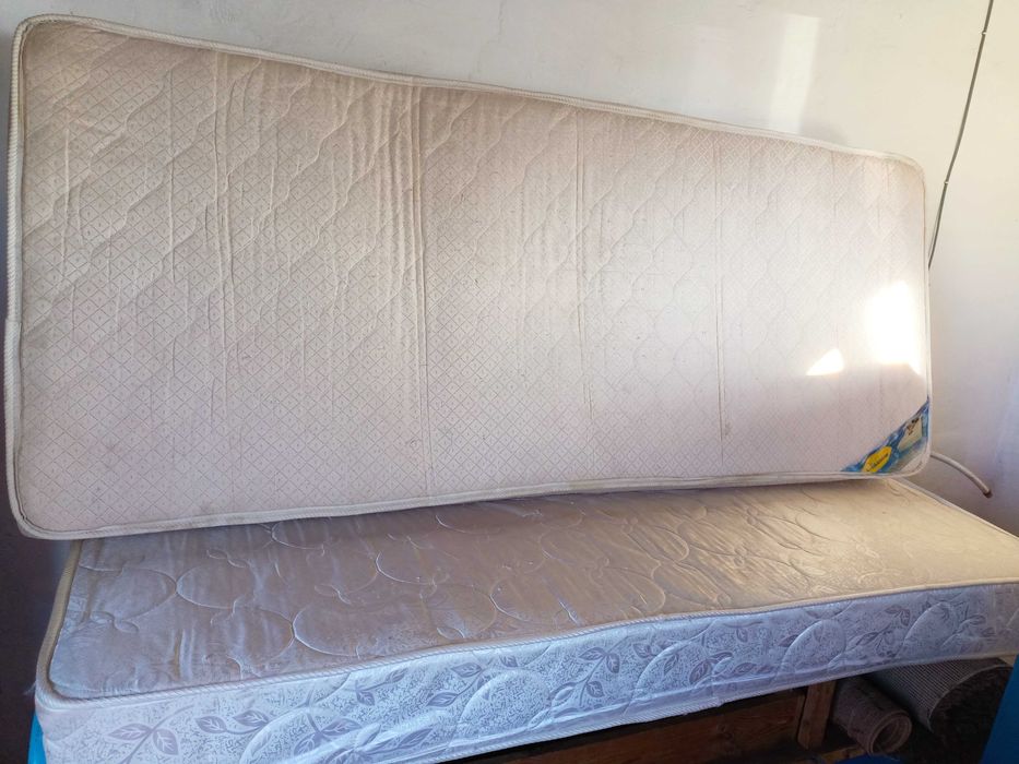 Продам б/у матрасы