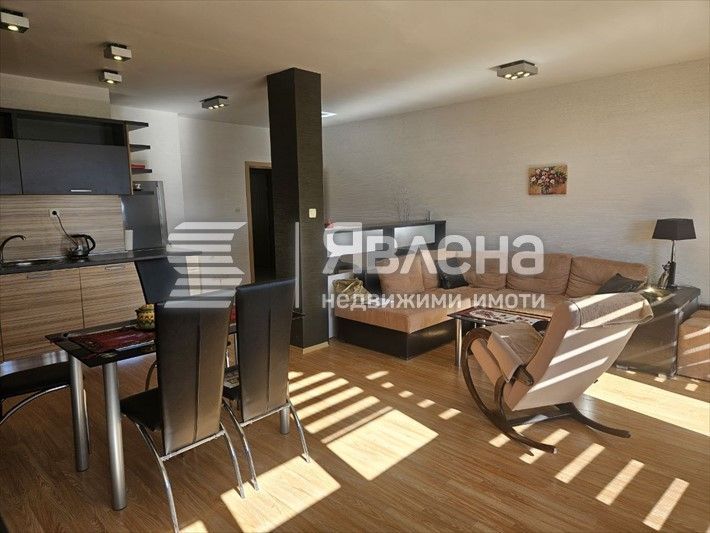 Дава се под наем Тристаен апартамент в Поморие - 96 кв.м за 460 € - Снимка #3