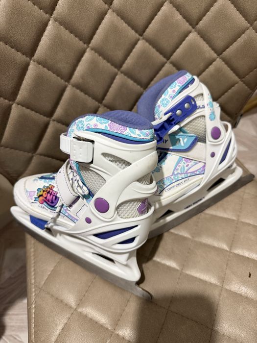 Продам коньки на девочку 25-29