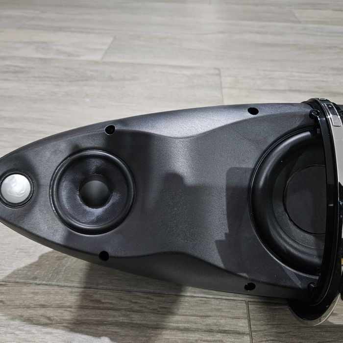 Boxa audio Bowers & Wilkins ZeppelinAir, pentru piese!