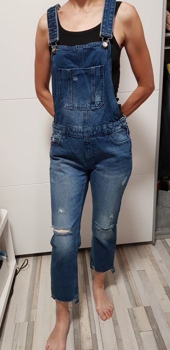 Salopeta blugi "Stradivarius"noua,masura 36